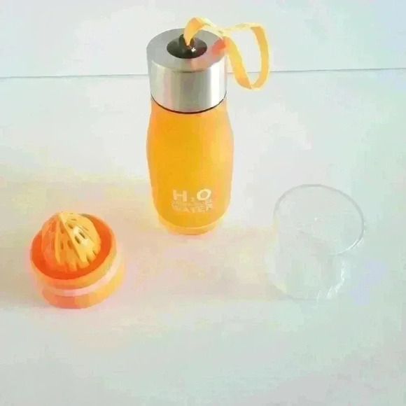 Transhome Creative Fruit Infuser Water Bottle - Picture 4 of 5